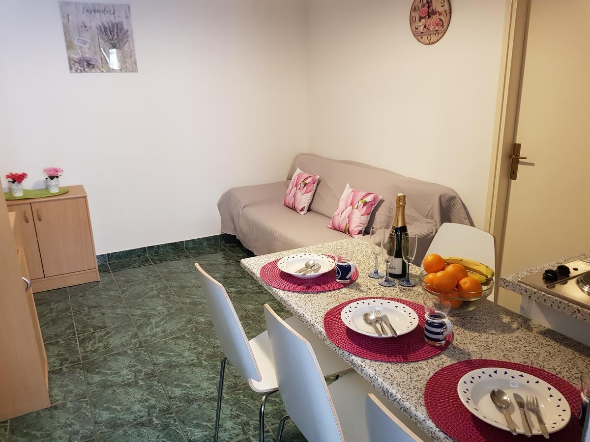 Apartmani Zoric Vodice Exteriér fotografie