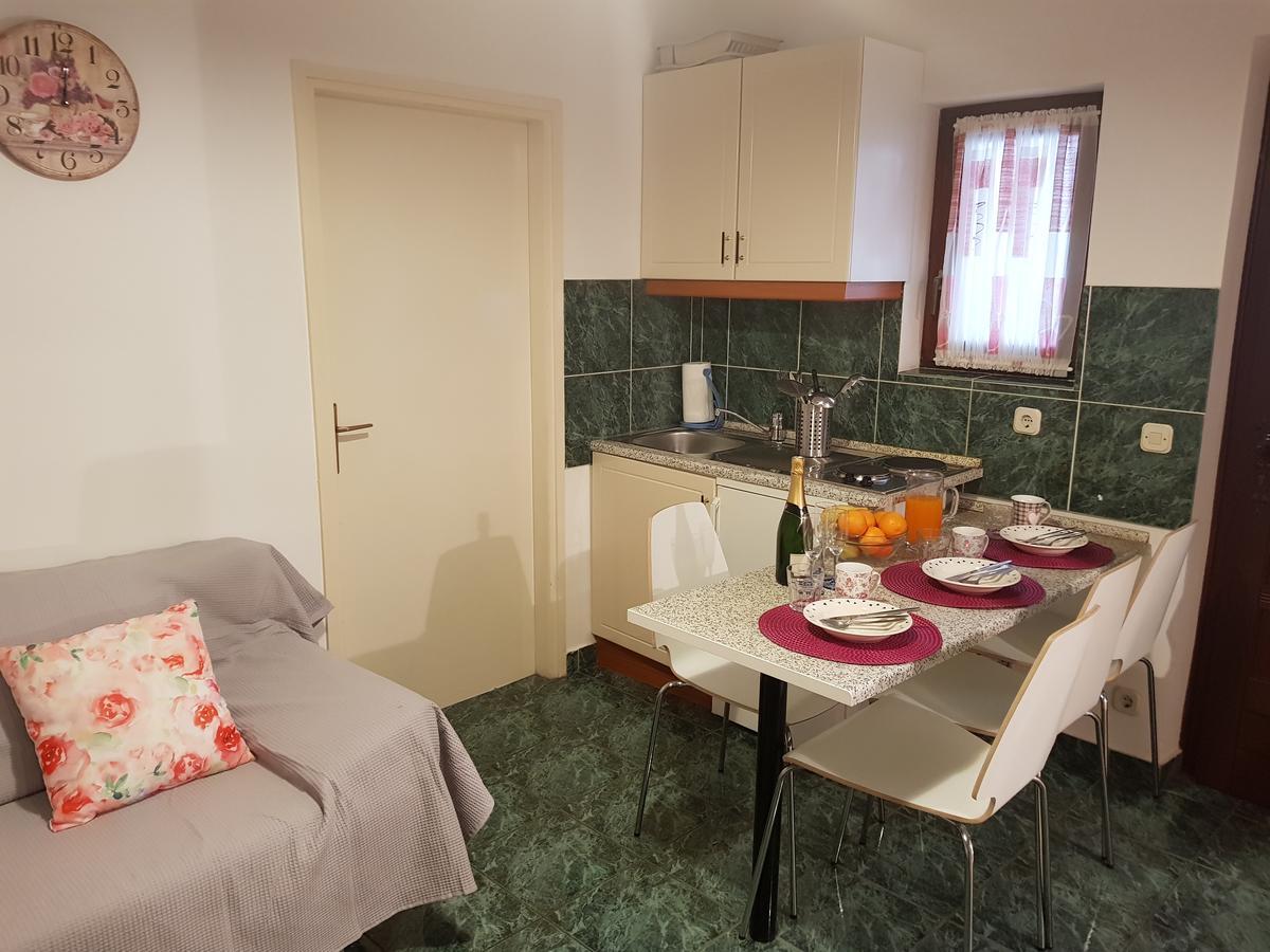 Apartmani Zoric Vodice Exteriér fotografie