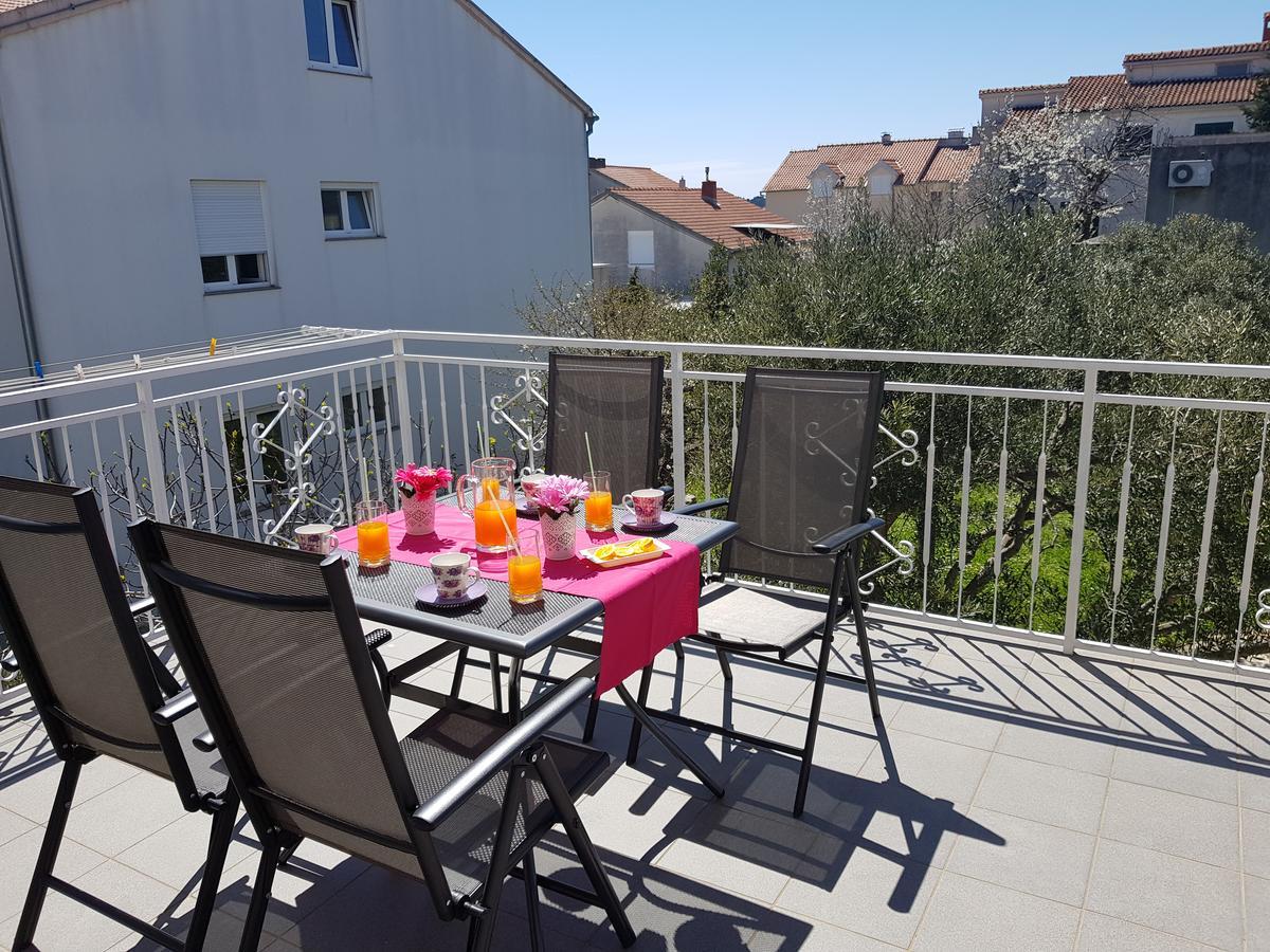 Apartmani Zoric Vodice Exteriér fotografie
